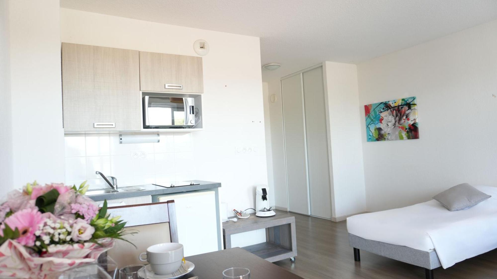 Zenao Appart'Hotel Yzeure Экстерьер фото